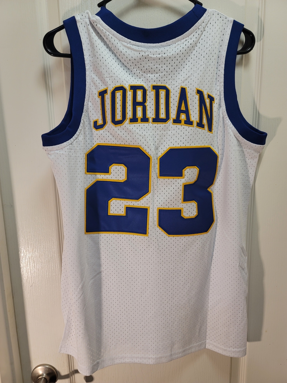Michael Jordan #23 High School Basketball Jersey - Small - NWT